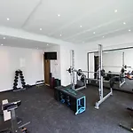 Sunset: Luxury Apartments With Gym In Lac 1