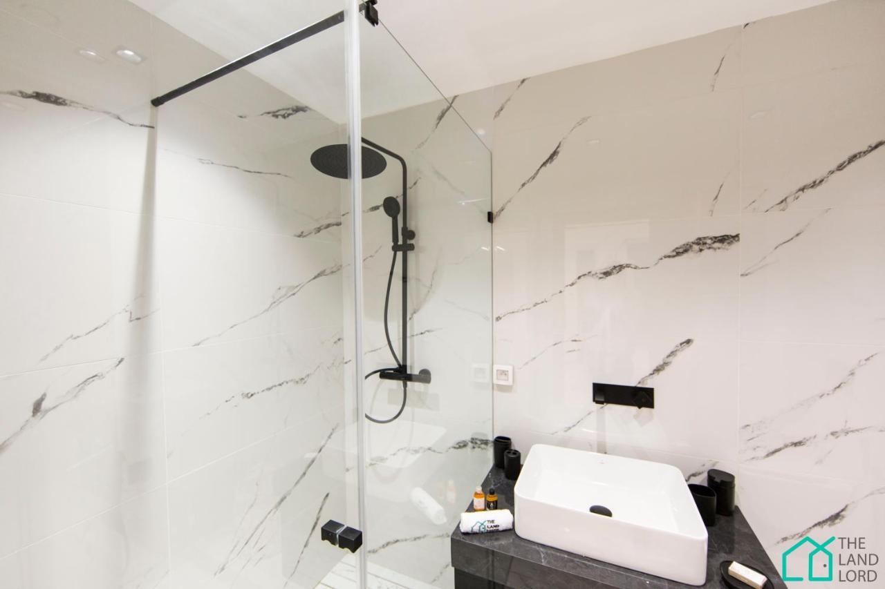 Sunset: Luxury With Gym In Lac 1 Apartment *