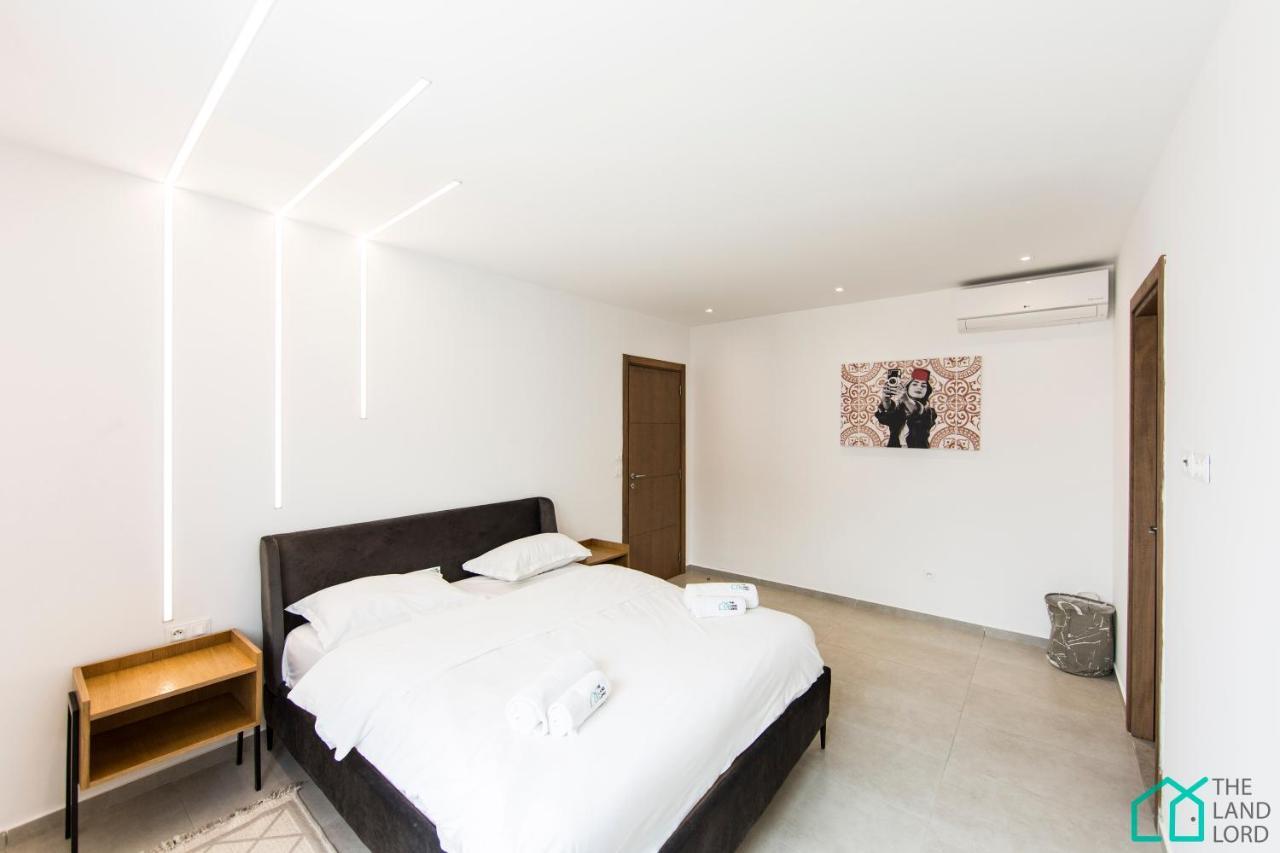 Apartment Sunset: Luxury With Gym In Lac 1