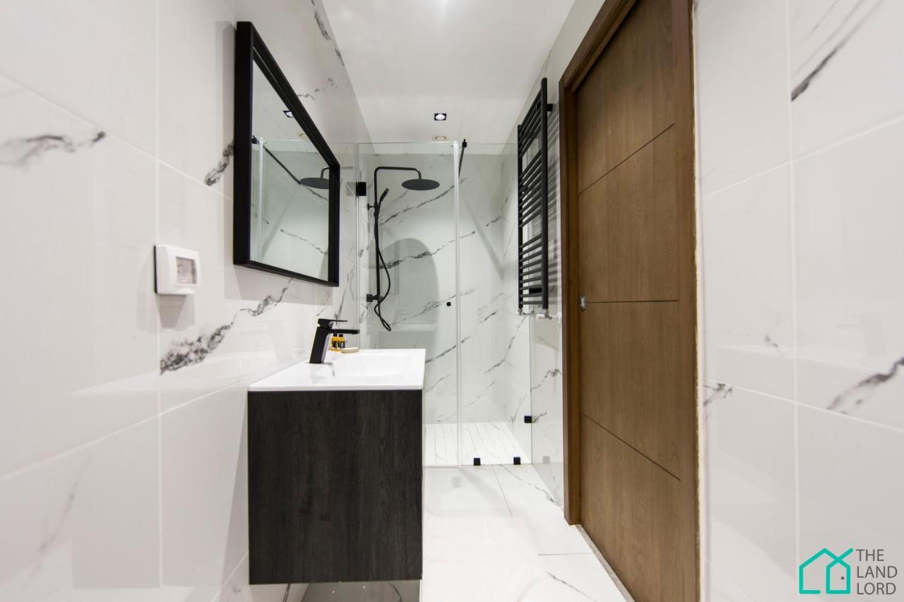 Sunset: Luxury With Gym In Lac 1 Apartment